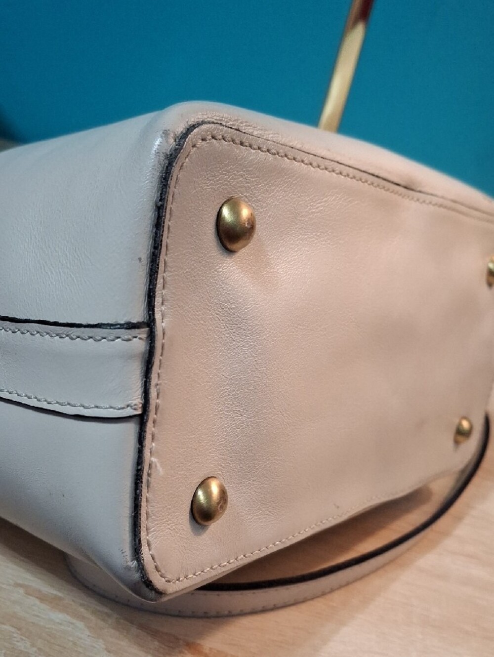 Patricia Nash Irving Bucket Cream Leather Buckle Shoulder/Crossbody Bag - Picture 6 of 15